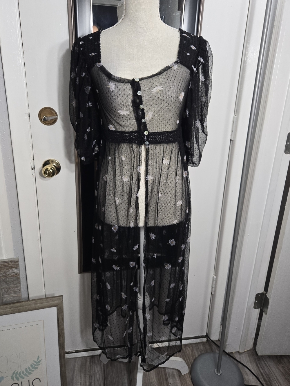 L.I.F.E Love Is For Eternity Button Up Kimono Floral Black Sz M